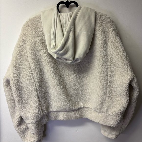 lululemon - Picture 3 of 4